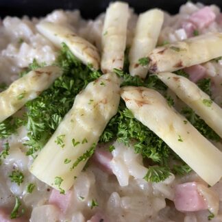 Aspergerisotto met hamblokjes