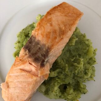 Aardappel broccolipuree met zalm