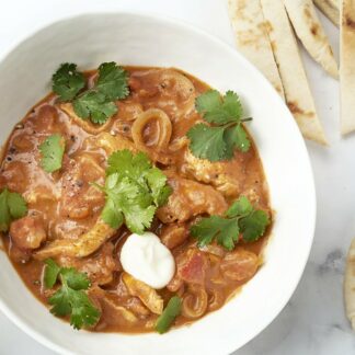 Family Deal: Indische curry met kip en pitabroodjes